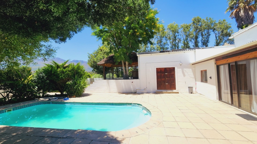 To Let 5 Bedroom Property for Rent in Paarl Rural Western Cape